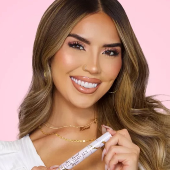 TOO FACED BETTER THAN SEX MASCARA - BLACK - KAREN ILUVSARAHII SOCIAL SUPERSTAR - Picture 3 of 3